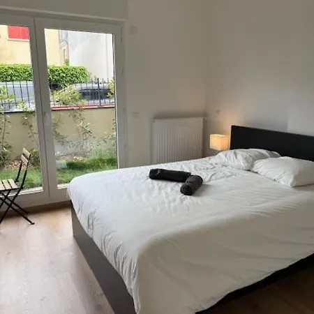 Studio, Private Garden In Apartamento