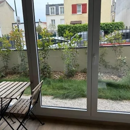 Studio, Private Garden In *